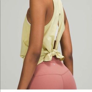 Lululemon all tied up dew green nwt 10